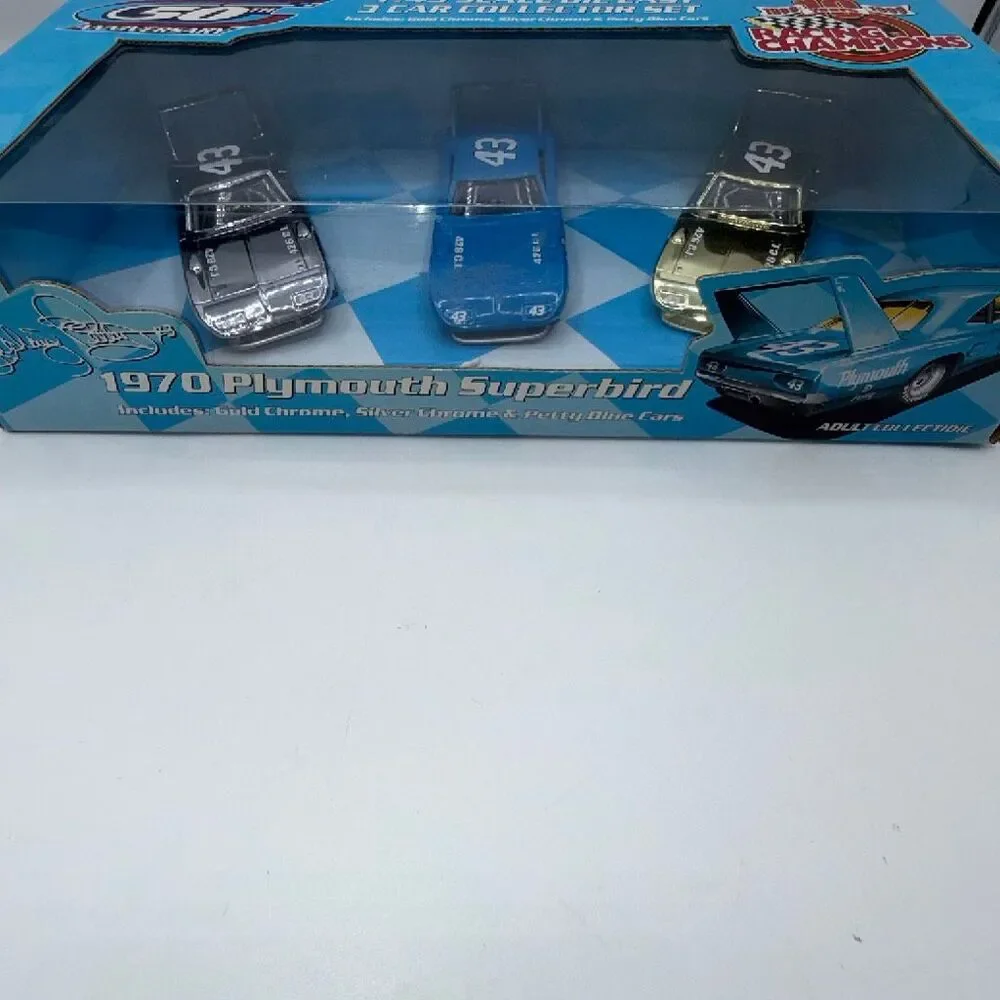 RACING CHAMPIONS Petty Racing 50th 1970 Plymouth Superbird 1:43 3-Car Set